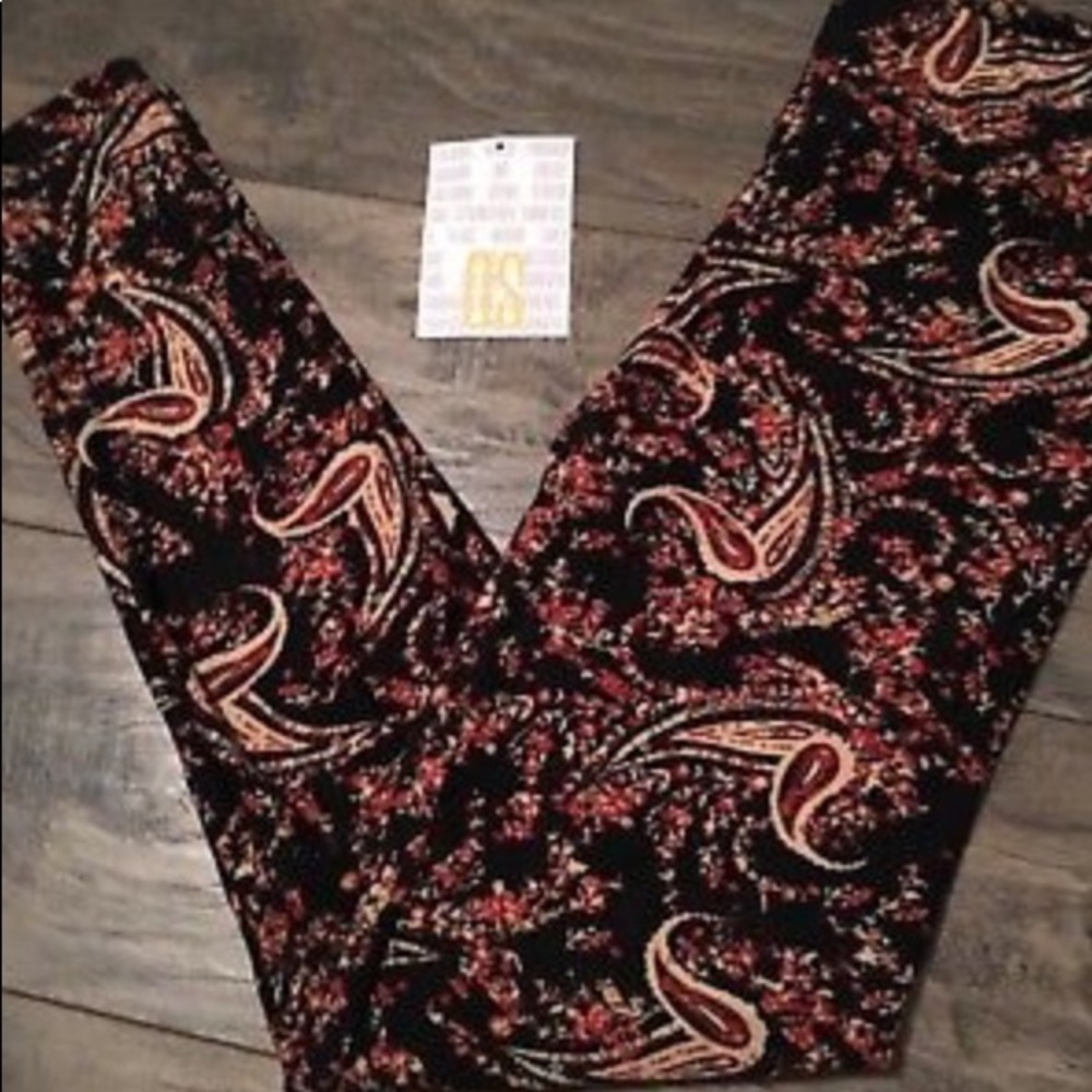 LuLaRoe OS vintage paisley print unicorn!